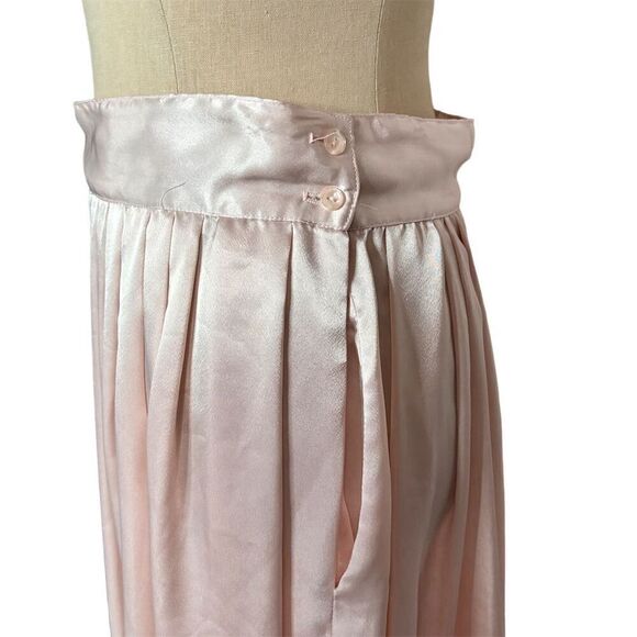 Women's Pink Satin vintage skirt - Picture 5 of 10